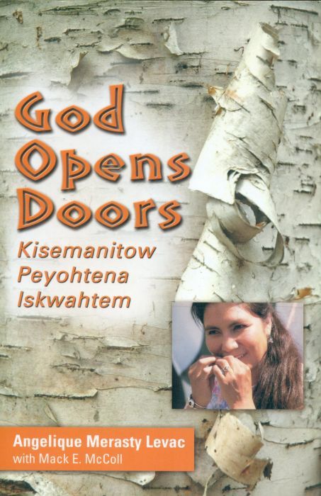 God Opens Doors - Kisemanitow Peyohtena Iskwahtem (cover)